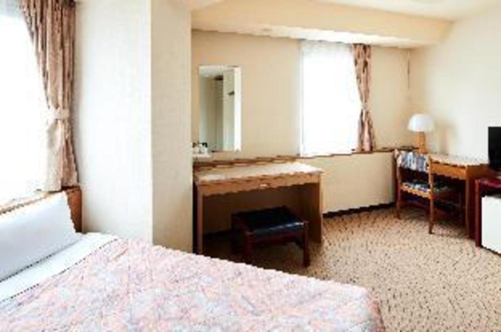 Marroad Inn Tokyo Fuchū Esterno foto